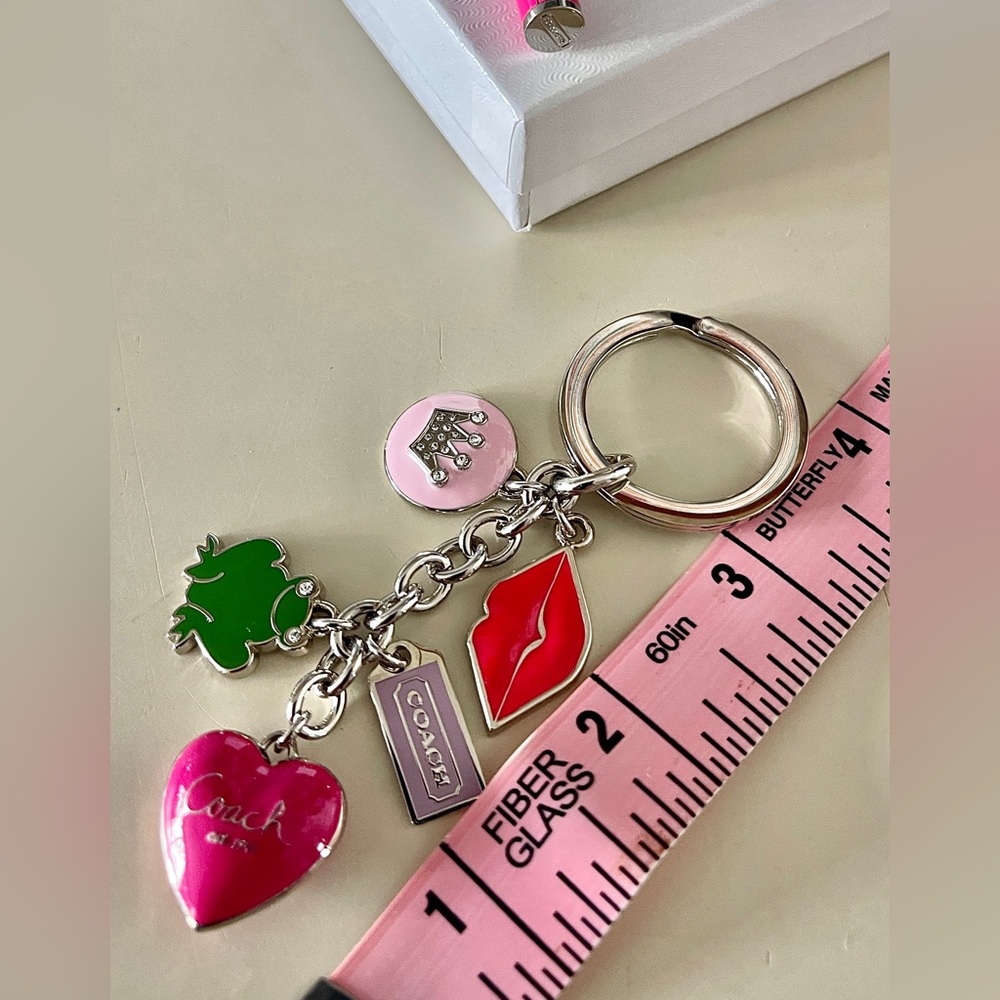 Coach 2 Pc Keychain/Bag Charm & Ink Pen New - Picture 9 of 10